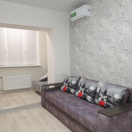 Apart Hotel Malinovskogo Kharkiv Bagian luar foto