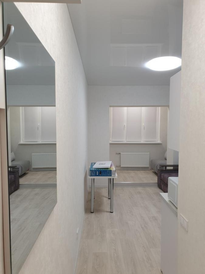 Apart Hotel Malinovskogo Kharkiv Bagian luar foto